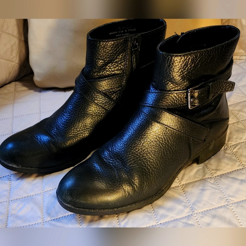 Womens Cole Haan leather boots